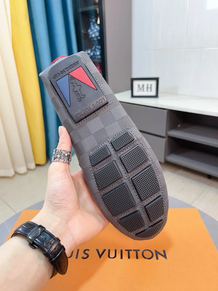 Men's men's shoes💰400🌹🌹[LV Louis Vuitton] New men's beanie shoes💝💝.. Top-grade imported cowhide embossed➕Comfortable leather lining. It is extremely skin-friendly and comfortable, feels very delicate, and the shape is very correct! Perfectly reflects the three-dimensional sense, code number: 38-44